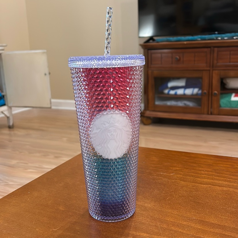 Starbucks Rainbow Studded Venti 24 oz Tumbler Summer 2020 Pride Month NEW